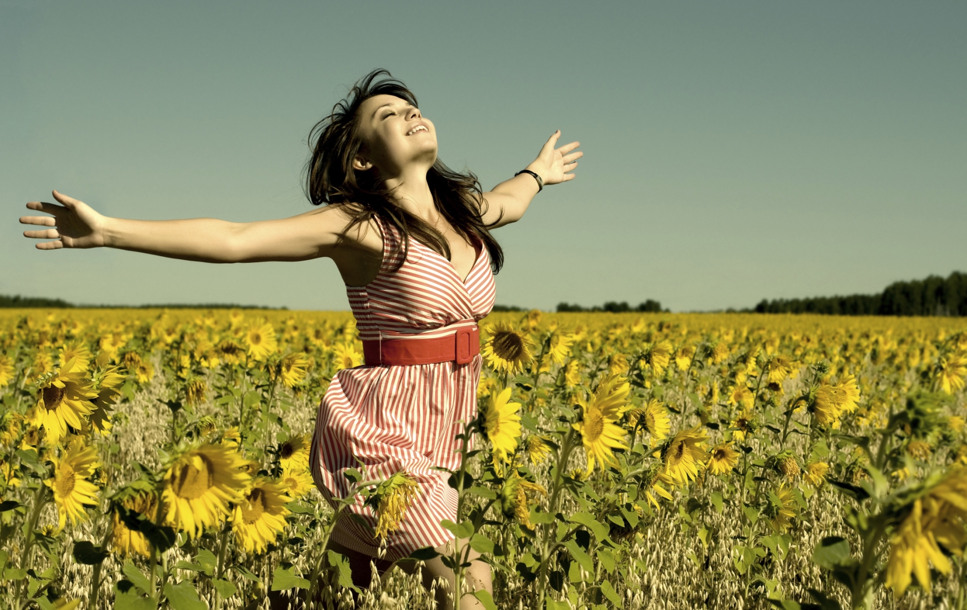 Sonreí: este martes es el Día Internacional de la Felicidad - Diario El  Sol. Mendoza, Argentina.