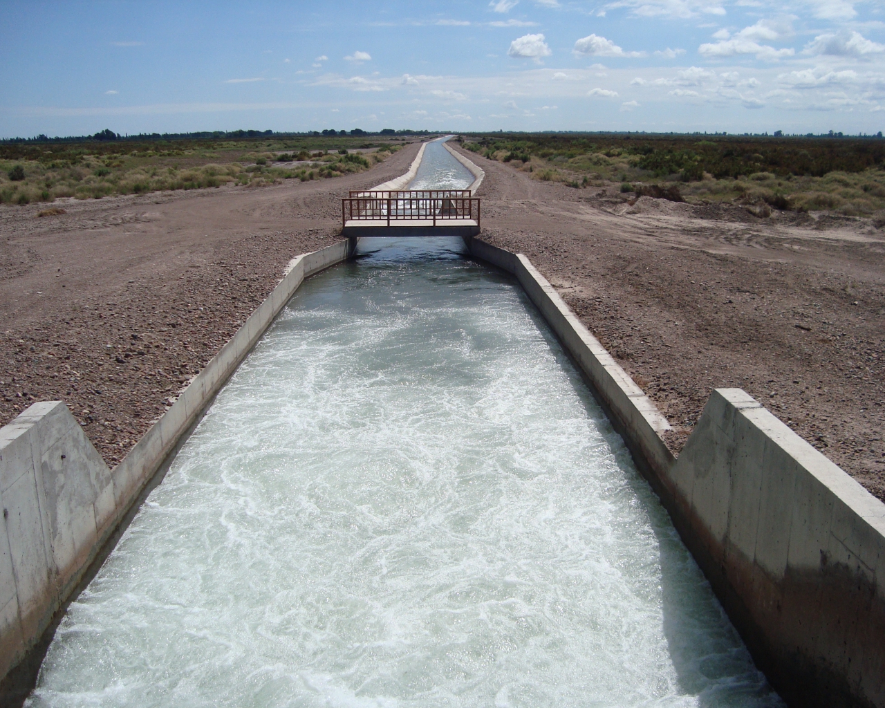 Mendoza generará energía con agua de los canales - Diario El Sol