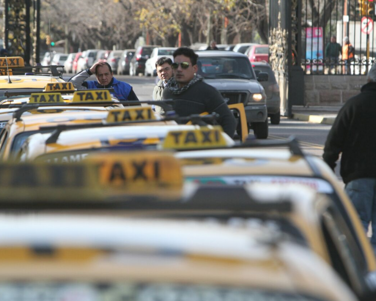 Uber Vs Taxis: Radiografía De La Pelea Que Se Viene En Mendoza - Diario ...