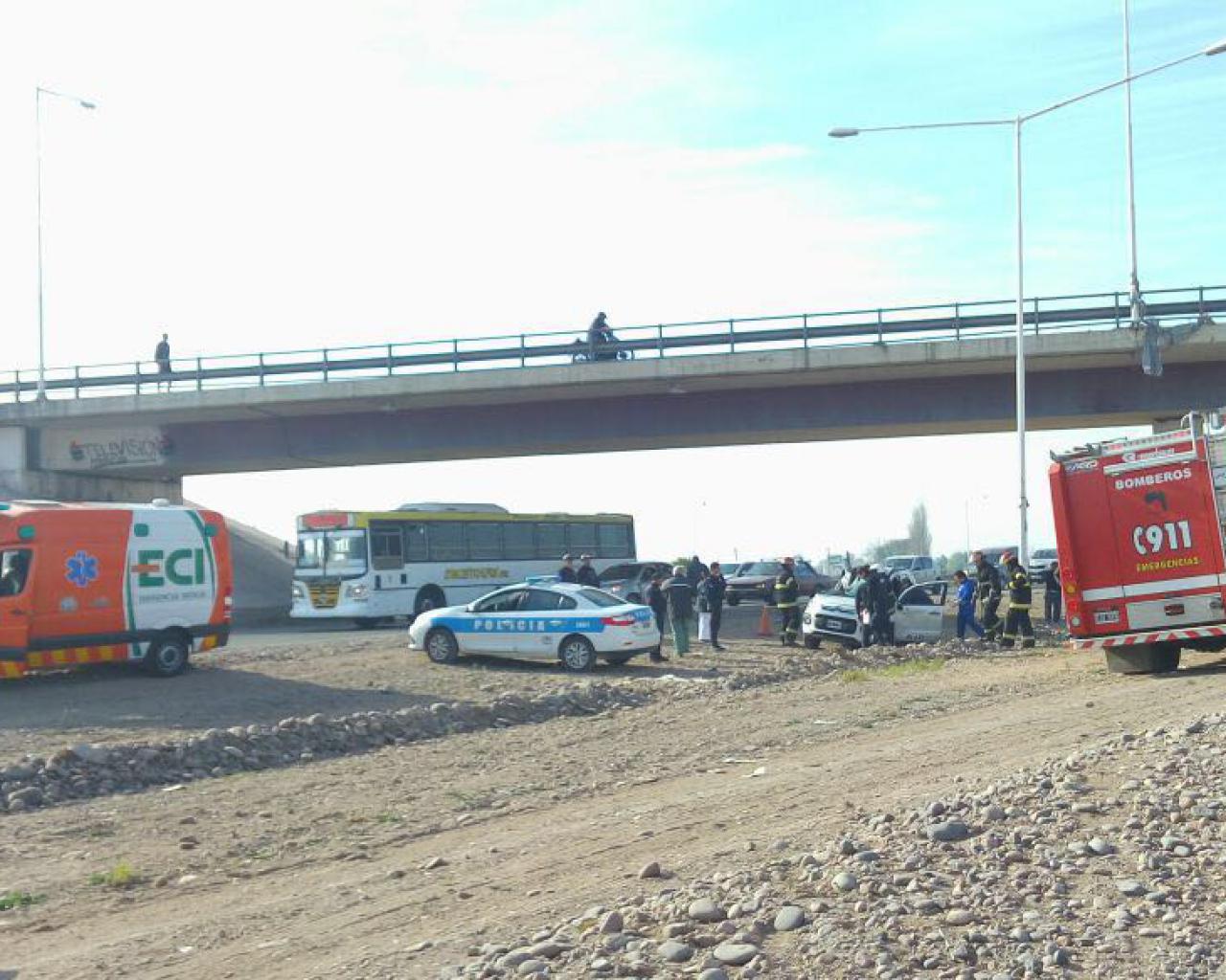 Fotos: Un Muerto En Un Choque En El Acceso Este - ElSol.com.ar - Diario ...