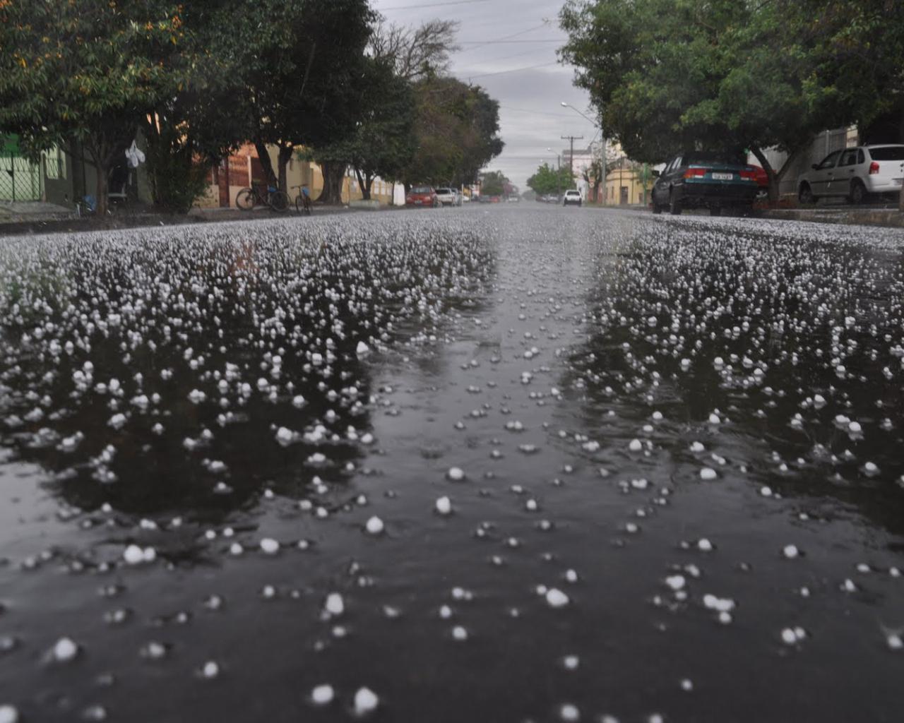 Alerta por tormentas fuertes y posible caída de granizo en Mendoza