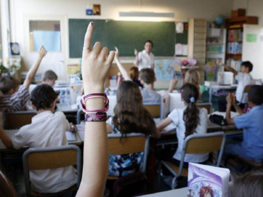 Fomentar en el aula el debate sobre diferentes temas a partir de ideas fundamentadas y el desarrollo del pensamos crítico